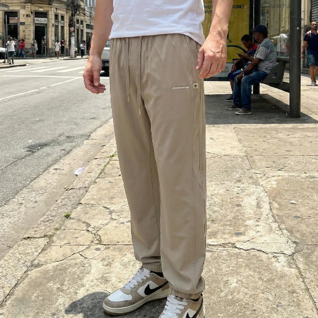 [Leve 3, Pague Só 2!] Calça Keldor Masculina em Tecido Ice Silk e Elastano de Alta Fluidez com Cós Elástico Ajustável