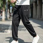 [Leve 3, Pague Só 2!] Calça Keldor Masculina em Tecido Ice Silk e Elastano de Alta Fluidez com Cós Elástico Ajustável